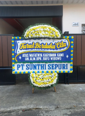 Papan Bunga Duka di Tanjung Palas Utara